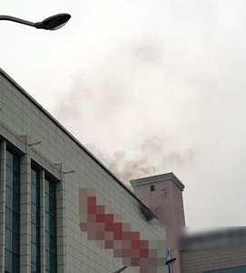 부산 대형마트 화재…500여명 대피 부산 대형마트 화재…500여명 대피